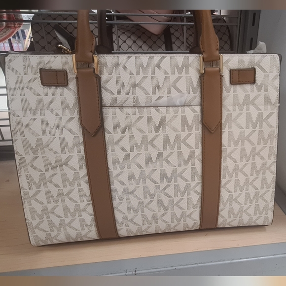 ¡Bolsa de hombre Michael Kors! - Picture 2 of 5